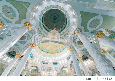 カザフスタンのアスタナにあるモスク、ハズレット スルタン モスク 119825152