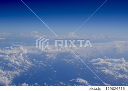 飛行機から見た風景 119826716