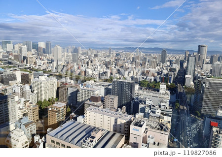 朝霧に浮かぶ大阪城、生駒山、大阪とならを隔てる、大阪城公園、大阪府庁、朝霧、いにしえの山々、大阪 朝霧に浮かぶ大阪城、生駒山、大阪とならを隔てる、大阪城公園、大阪府庁、朝霧、いにしえの山々、大阪 119827086