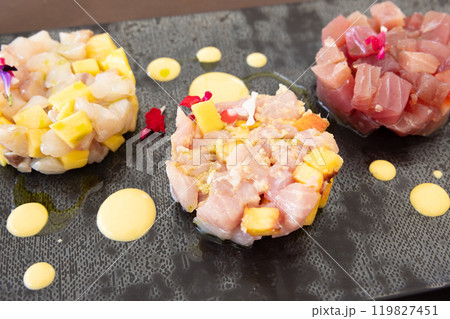 おいしいフレンチ、魚のタルタル おいしいフレンチ、魚のタルタル 119827451