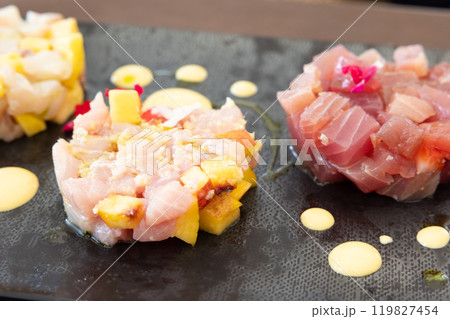 おいしいフレンチ、魚のタルタル おいしいフレンチ、魚のタルタル 119827454