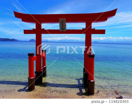 周防大島の厳島神社(山口県周防大島町) 119828303