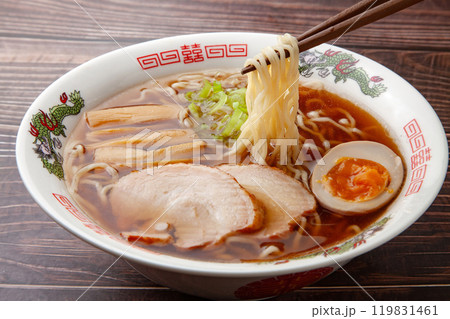 醤油ラーメン 醤油ラーメン 119831461