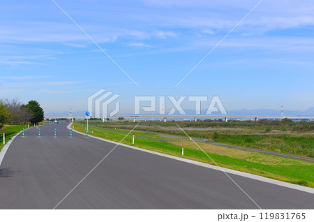 茨城県五霞町利根川サイクリングロード2024年10月 119831765