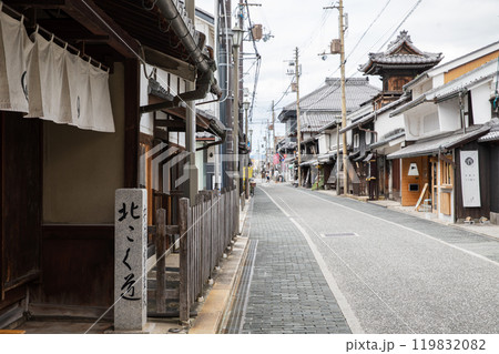 長浜市、北国街道安藤家前の道標 119832082