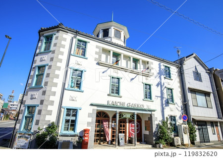 長浜市、旧開智学校の建物 119832620