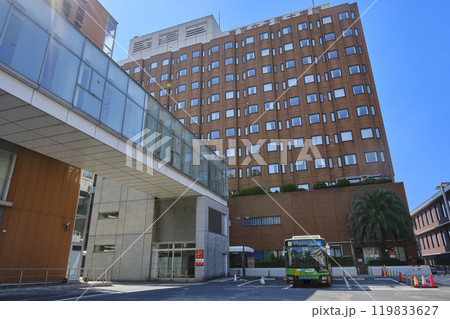 東京女子医科大学病院 中央病棟 東京女子医科大学病院 中央病棟 119833627