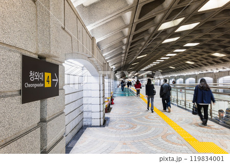 ソウル地下鉄 光化門駅 ソウル地下鉄 光化門駅 119834001