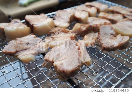 ジューシー！豚バラ焼き 119834489