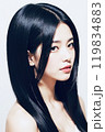 黒髪の女性の横顔 119834883
