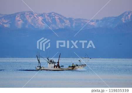 寒風の漁業 119835339