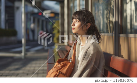 日常的なシチュエーションの日本人女性モデルポートレート 日常的なシチュエーションの日本人女性モデルポートレート 119836076