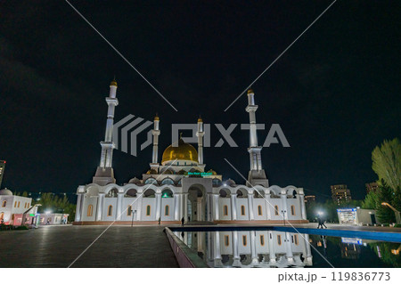 カザフスタンのアスタナにあるモスク、ヌル・アスタナ・モスク 119836773