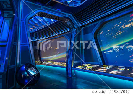 カザフスタンのアスタナにある未来のエネルギー館「ヌル・アレム」の展示 カザフスタンのアスタナにある未来のエネルギー館「ヌル・アレム」の展示 119837030
