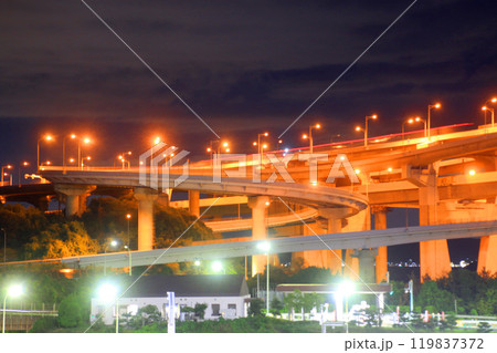 瀬戸大橋・与島PAから・夜景（香川県・坂出市） 119837372