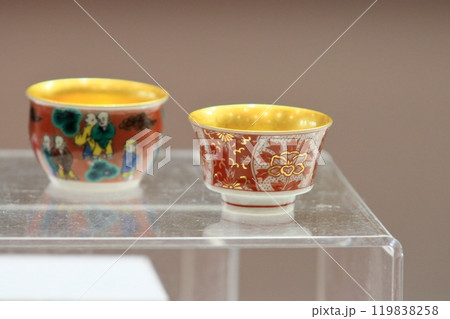 九谷焼の盃　日本の伝統工芸品 119838258