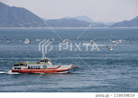 今治の大角鼻から見た釣船の群れ 今治の大角鼻から見た釣船の群れ 119839619