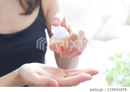 スキンケア　アンチエイジングイメージ 119841876