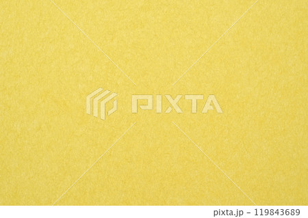 和紙によるシンプルな背景素材(無地、黄色) 和紙によるシンプルな背景素材(無地、黄色) 119843689