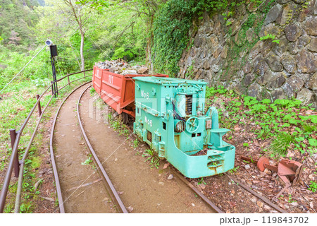 世界遺産「佐渡島（さど）の金山」　トロッコ軌道跡　重文景「佐渡相川の鉱山及び鉱山町の文化的景観」 119843702