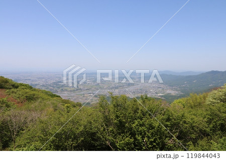 2024年5月の茨城県の筑波山の男体山山頂からの景色 119844043
