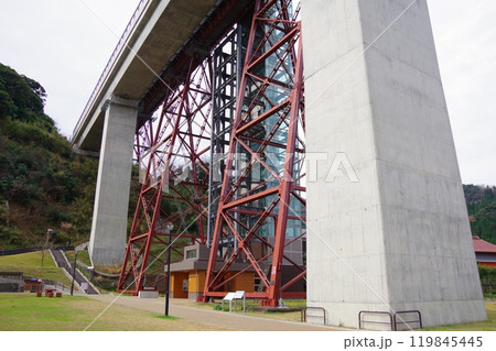 兵庫県香美町　山陰本線　餘部駅 119845445