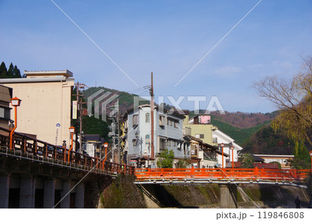 兵庫県新温泉町　湯村温泉　繁栄橋周辺の景色 119846808