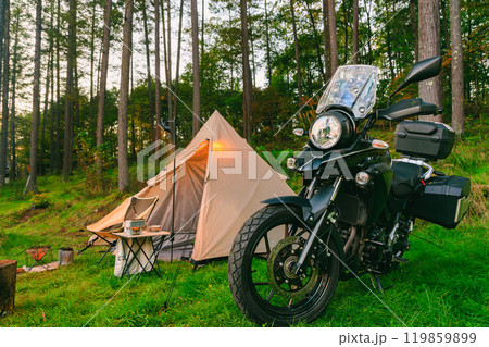 林間サイトにバイクでキャンプツーリング 119859899