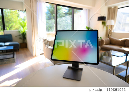 タブレットとの部屋 119861931