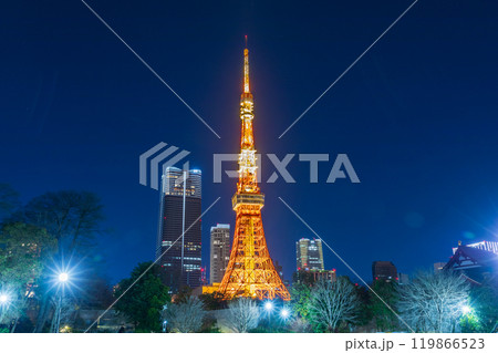 「東京都」ライトアップした夜の東京タワー 「東京都」ライトアップした夜の東京タワー 119866523