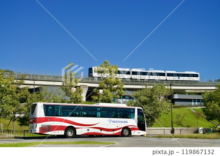ジブリパークへの交通機関（リニモと高速バス） 119867132