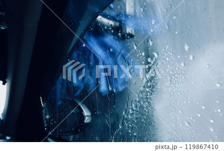 自動車の洗車機 119867410