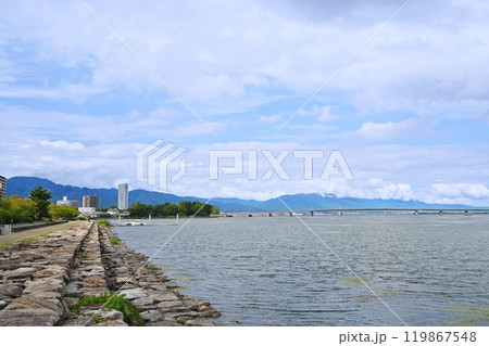 滋賀県 大津 広重「近江八景」粟津晴嵐の今の風景(なぎさ公園から)(初秋) 滋賀県 大津 広重「近江八景」粟津晴嵐の今の風景(なぎさ公園から)(初秋) 119867548