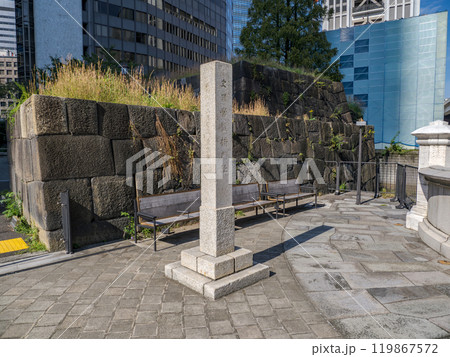 国指定史跡「常盤橋門跡」と標柱 国指定史跡「常盤橋門跡」と標柱 119867572