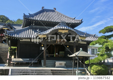 郷照寺・第78番札所・本堂（香川県・四国遍路） 119867582