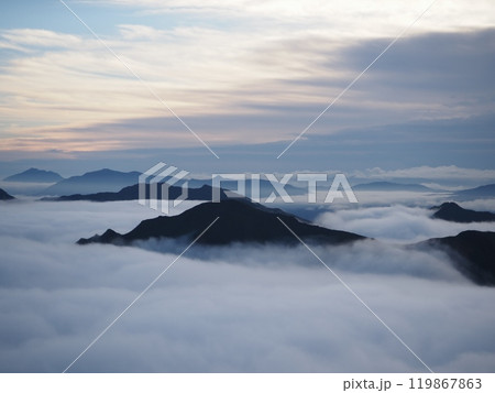 朝の仙ノ倉山から見る谷川連峰2 119867863