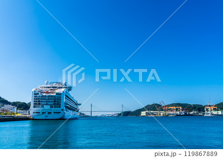 長崎港客船入港(Diamond Princess)水辺の森公園【長崎市】 長崎港客船入港(Diamond Princess)水辺の森公園【長崎市】 119867889