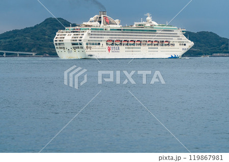 長崎港客船出港(Dream)神の島から【長崎市】 長崎港客船出港(Dream)神の島から【長崎市】 119867981