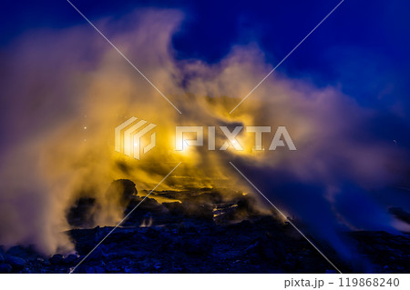 雲仙地獄　清七地獄　夜景ライトアップ　【長崎県雲仙市】 119868240