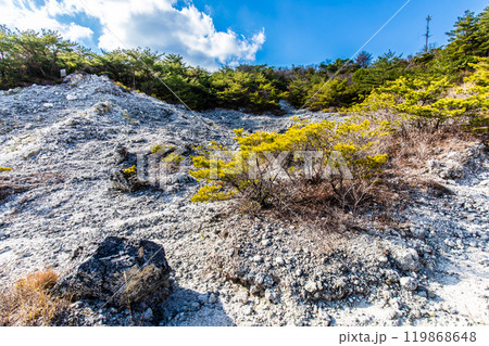 雲仙地獄　旧八万地獄（月面地獄）　【長崎県雲仙市】 119868648