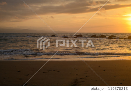 Summer sand beach and seashore waves background 1 119870218