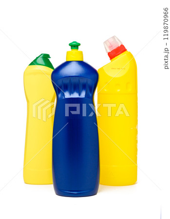 Packaging household chemicals for recycling 119870966