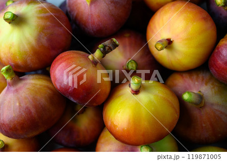 Sweet ripe fig purple exotic food fruit fresh raw juicy healthy ingredient Sweet ripe fig purple exotic food fruit fresh raw juicy healthy ingredient 119871005