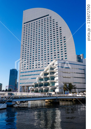 帆船をイメージした海辺の複合施設（神奈川県横浜市） 119872700