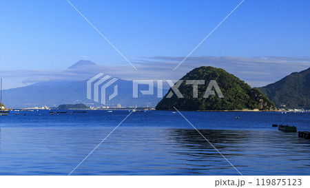 伊豆半島の駿河湾から見た富士山の秋 伊豆半島の駿河湾から見た富士山の秋 119875123