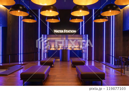 JPタワー大阪(KITTE大阪)にある、大阪ステーションホテルのウォーターステーション 119877103