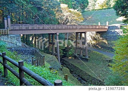 八王子城跡の曳橋【東京都八王子市】 八王子城跡の曳橋【東京都八王子市】 119877288