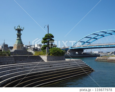 太助燈籠と京極大橋 119877978