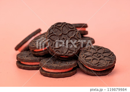 chocolate sandwich cookie 119879984