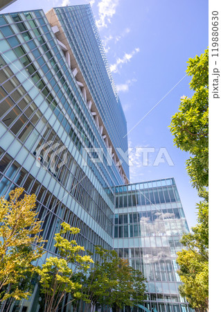 大阪マリオット都ホテルが入る、晴天のあべのハルカス外観 大阪マリオット都ホテルが入る、晴天のあべのハルカス外観 119880630